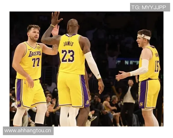 湖记:东契奇与里夫斯搭档无詹阵容下DFS表现天差地别的深度分析 湖记:东契奇与里夫斯搭档无詹阵容下DFS表现天差地别的深度分析