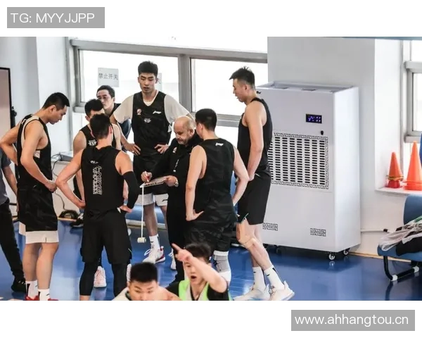 媒体人发声祝愿凡博早日康复归队助力北京冲击冠军 媒体人发声祝愿凡博早日康复归队助力北京冲击冠军