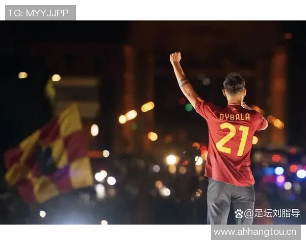 马特拉齐社交媒体分享帕雷德斯与迪巴拉签名球衣珍藏品 马特拉齐社交媒体分享帕雷德斯与迪巴拉签名球衣珍藏品