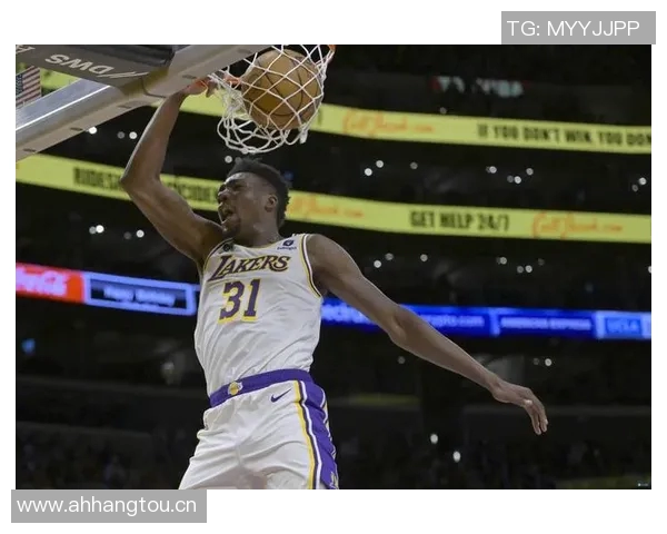 托马斯布莱恩特绝杀被帽愤怒推开摄像头引发热议 托马斯布莱恩特绝杀被帽愤怒推开摄像头引发热议