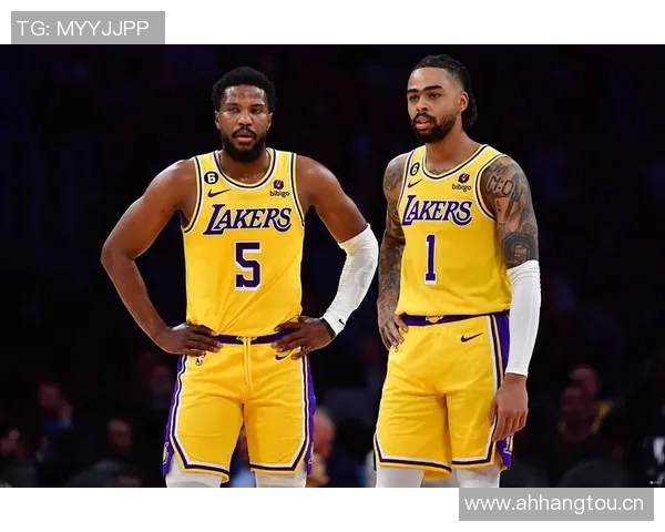 拉塞尔训练态度不佳防守懒散引发队友不满情绪升级