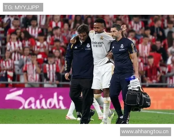 皇马官方宣布米利唐右腿内收肌受伤预计缺阵两到三周