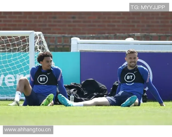 亨德森迎英格兰赛场600场里程碑之战成功打入加盟小蜜蜂的首个进球 亨德森迎英格兰赛场600场里程碑之战成功打入加盟小蜜蜂的首个进球