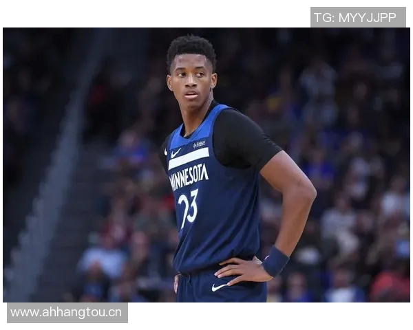 亨特对阵旧主表现出色9投6中斩获16分4篮板2抢断三分命中率50 亨特对阵旧主表现出色9投6中斩获16分4篮板2抢断三分命中率50