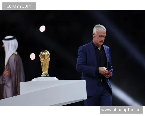 德尚谈姆巴佩小伤情况强调将全面评估所有球员状态 德尚谈姆巴佩小伤情况强调将全面评估所有球员状态