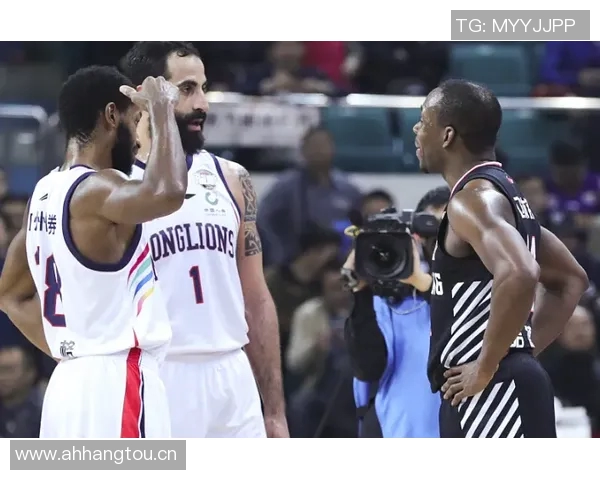 李弘权三分球精准发威全能表现助力球队取得胜利