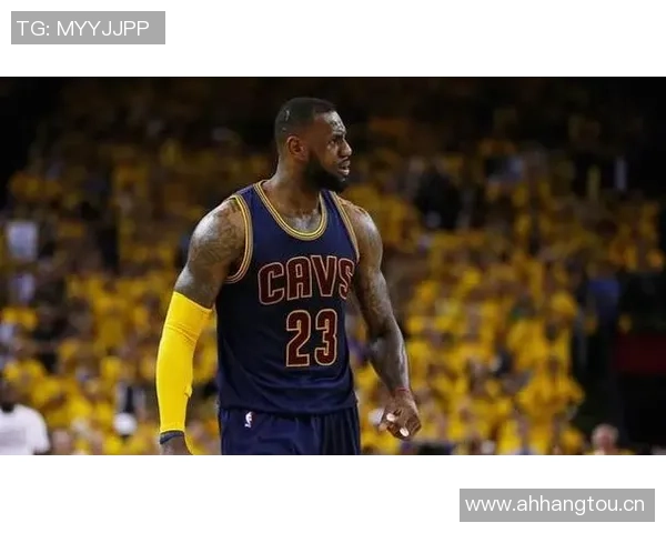 巴克利称詹姆斯为历史第三人不忍目睹其职业生涯末期的挣扎与困境